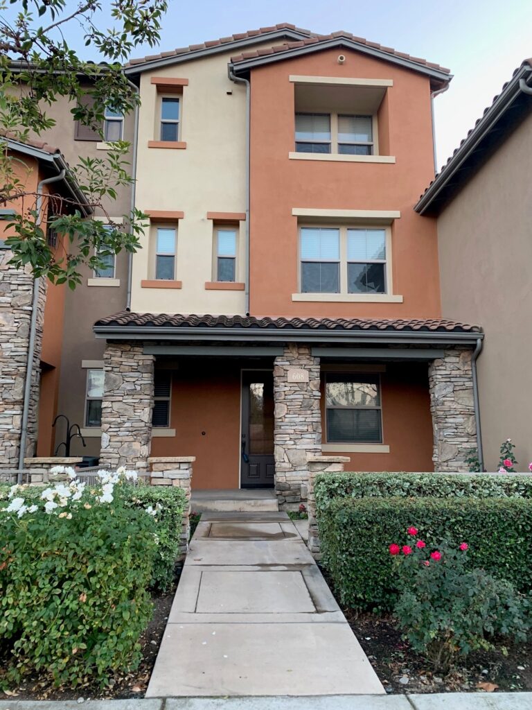 608 Asbury Front Area