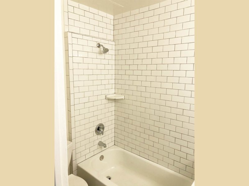 Camellia Apartments Bathroom
